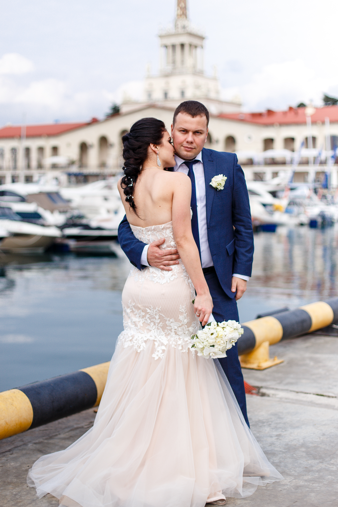 Свадебная фотосъемка на морском порту в Сочи